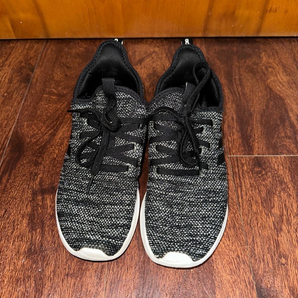 Women’s adidas cloudfoam pure sneakers size 7.5
